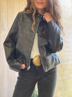 Chaqueta eco cuero cuello mano negro desgastado