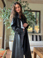 Abrigo eco cuero negro impermeable
