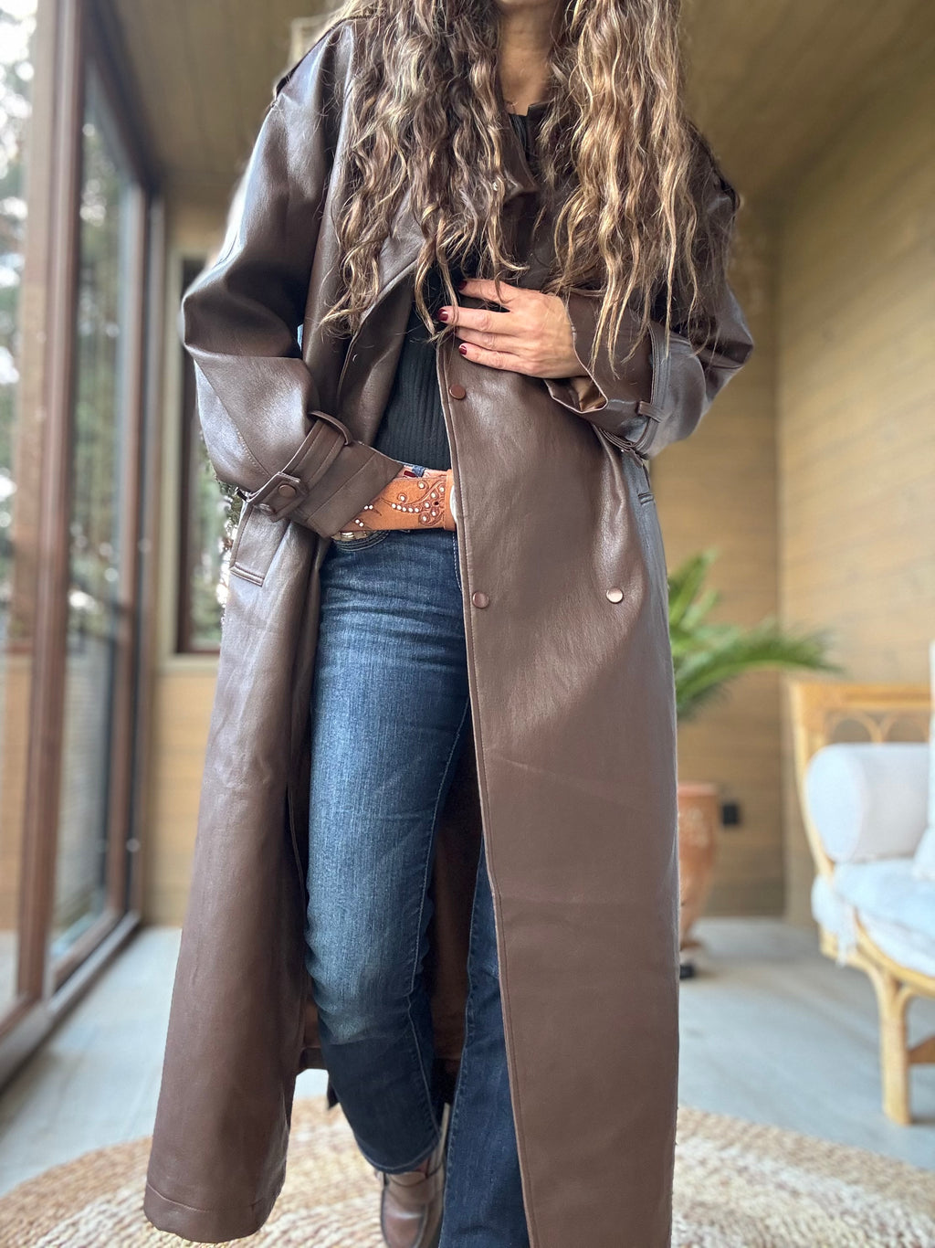 Abrigo eco cuero café impermeable