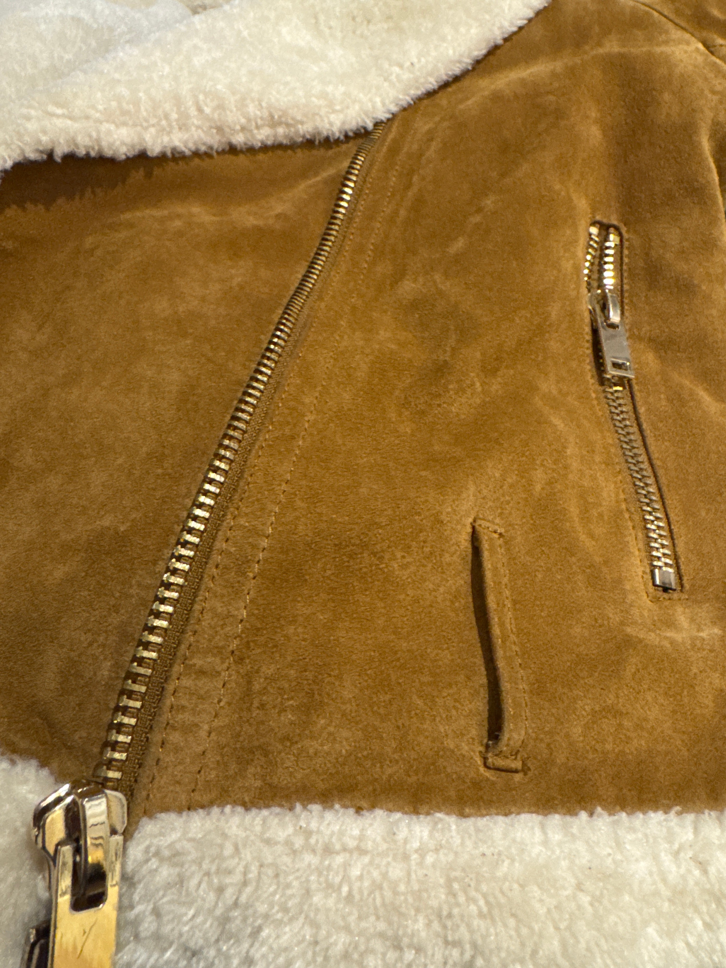 Chaqueta 100% piel marca Zara usada