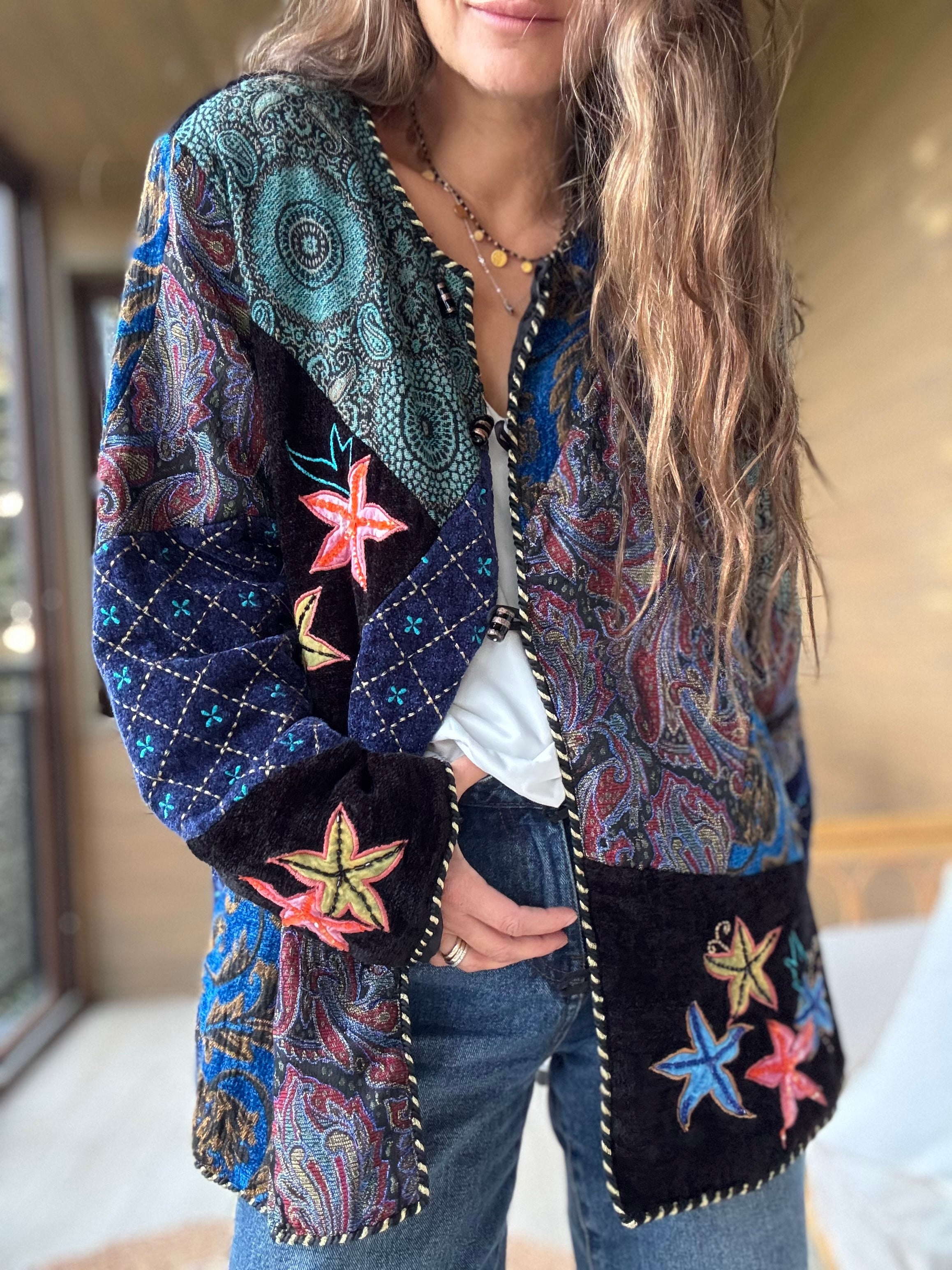 Chaqueta Patchwork con bordados única