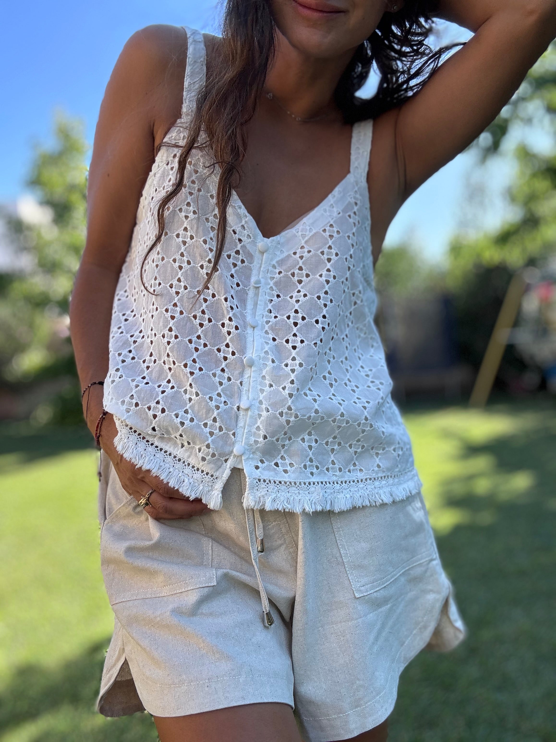 Polerita broderie flecos blanco