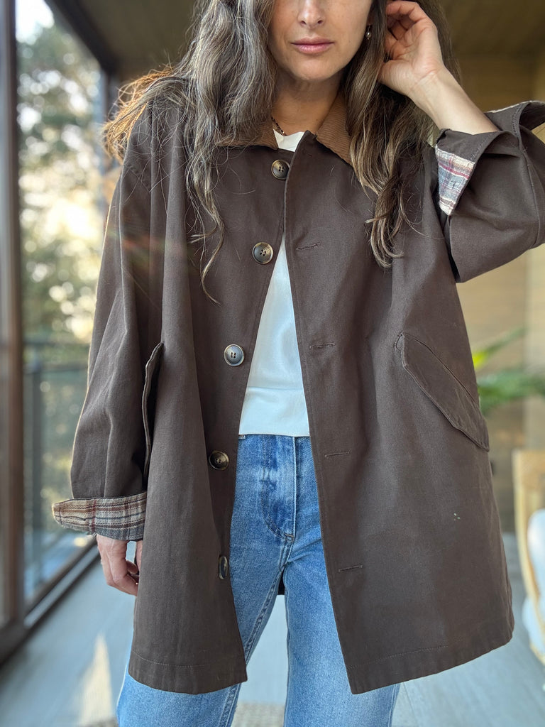 Chaqueta gabardina café