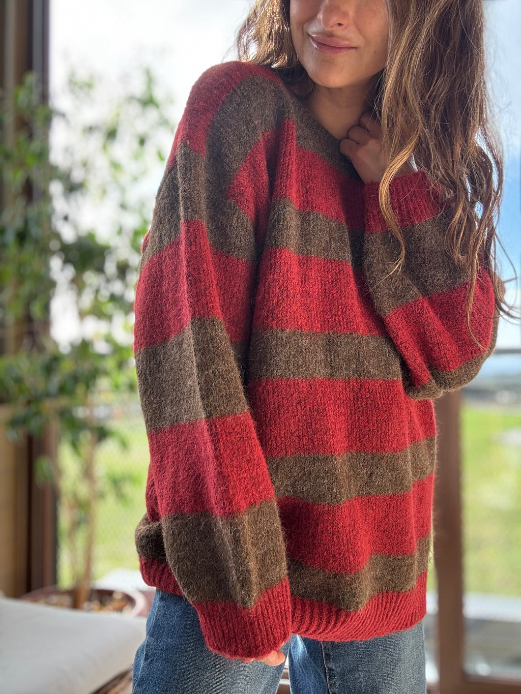 Chaleco líneas rojo café