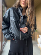 Chaqueta eco cuero corta