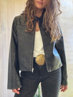 Chaqueta eco cuero cuello mano negro desgastado