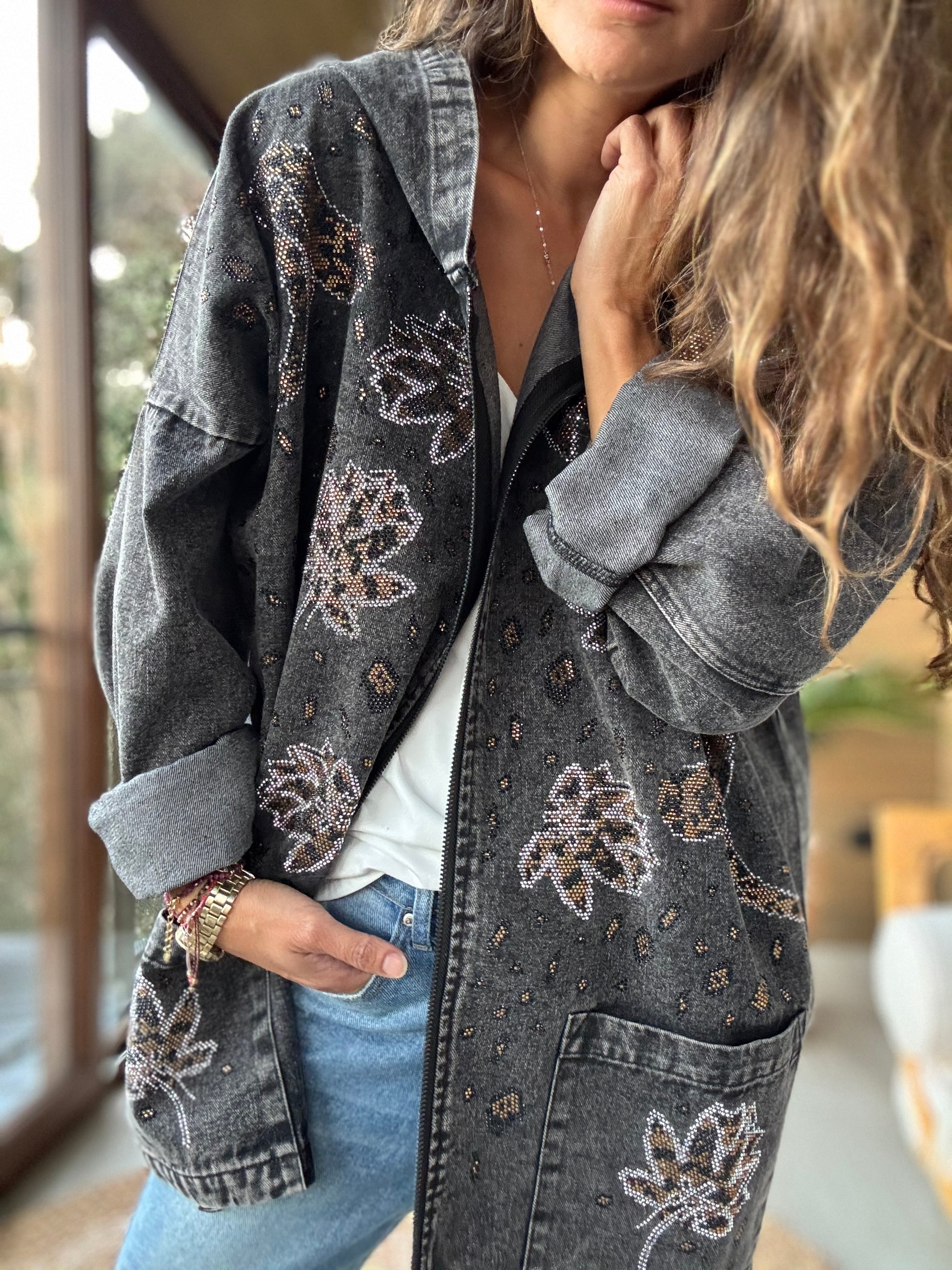 Chaqueta jeans tachas brillo negro