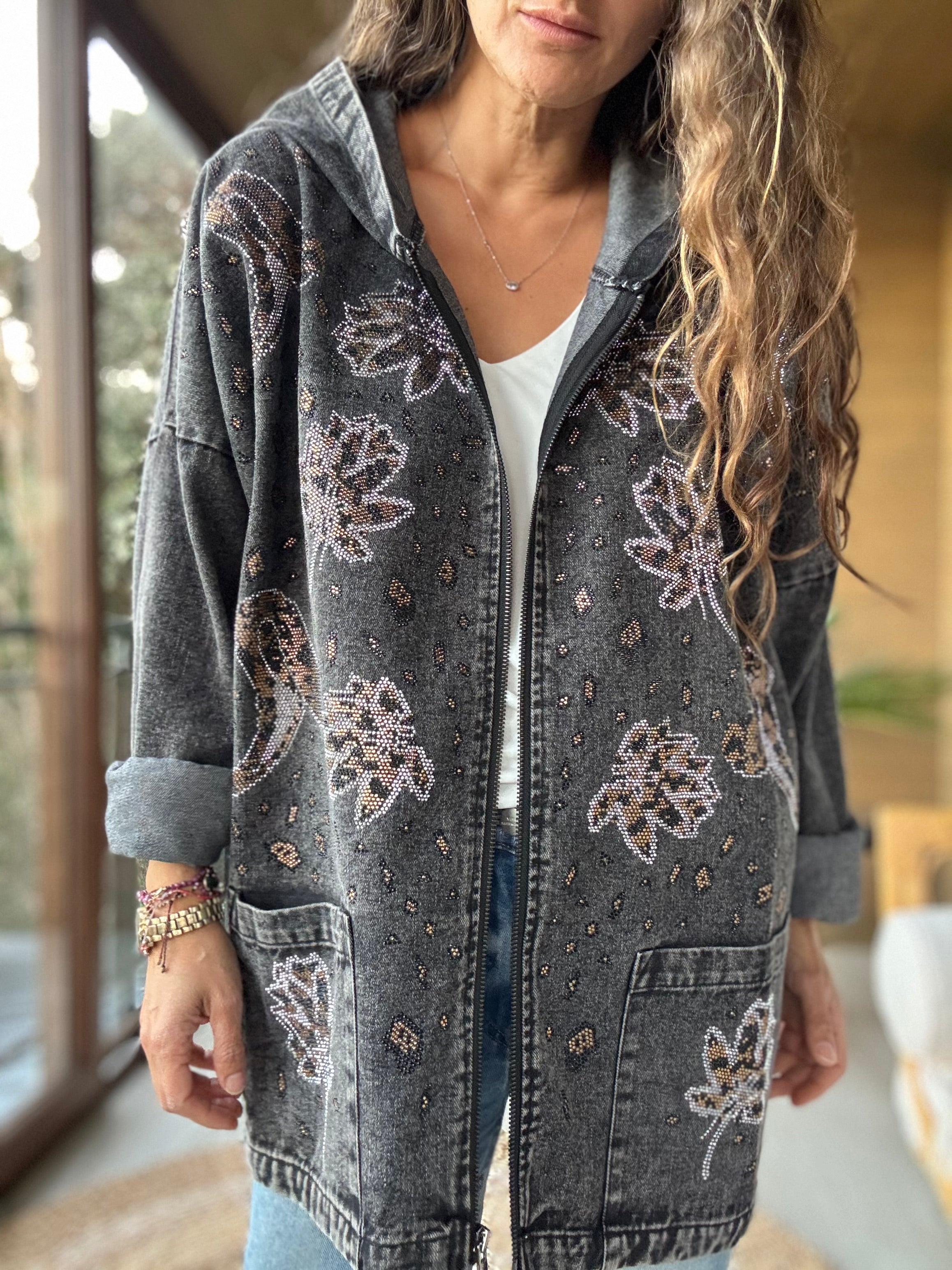 Chaqueta jeans tachas brillo negro