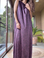 Vestido satén animal print vino