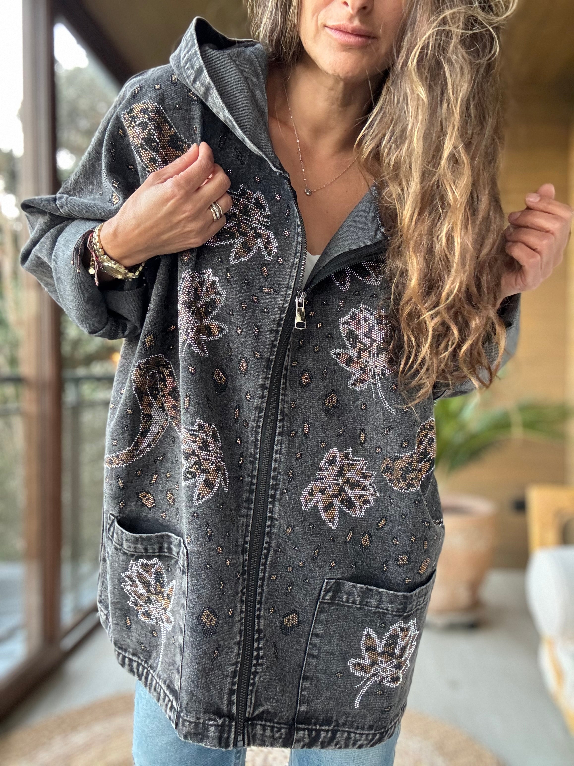 Chaqueta jeans tachas brillo negro