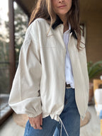 Chaqueta cuello negro