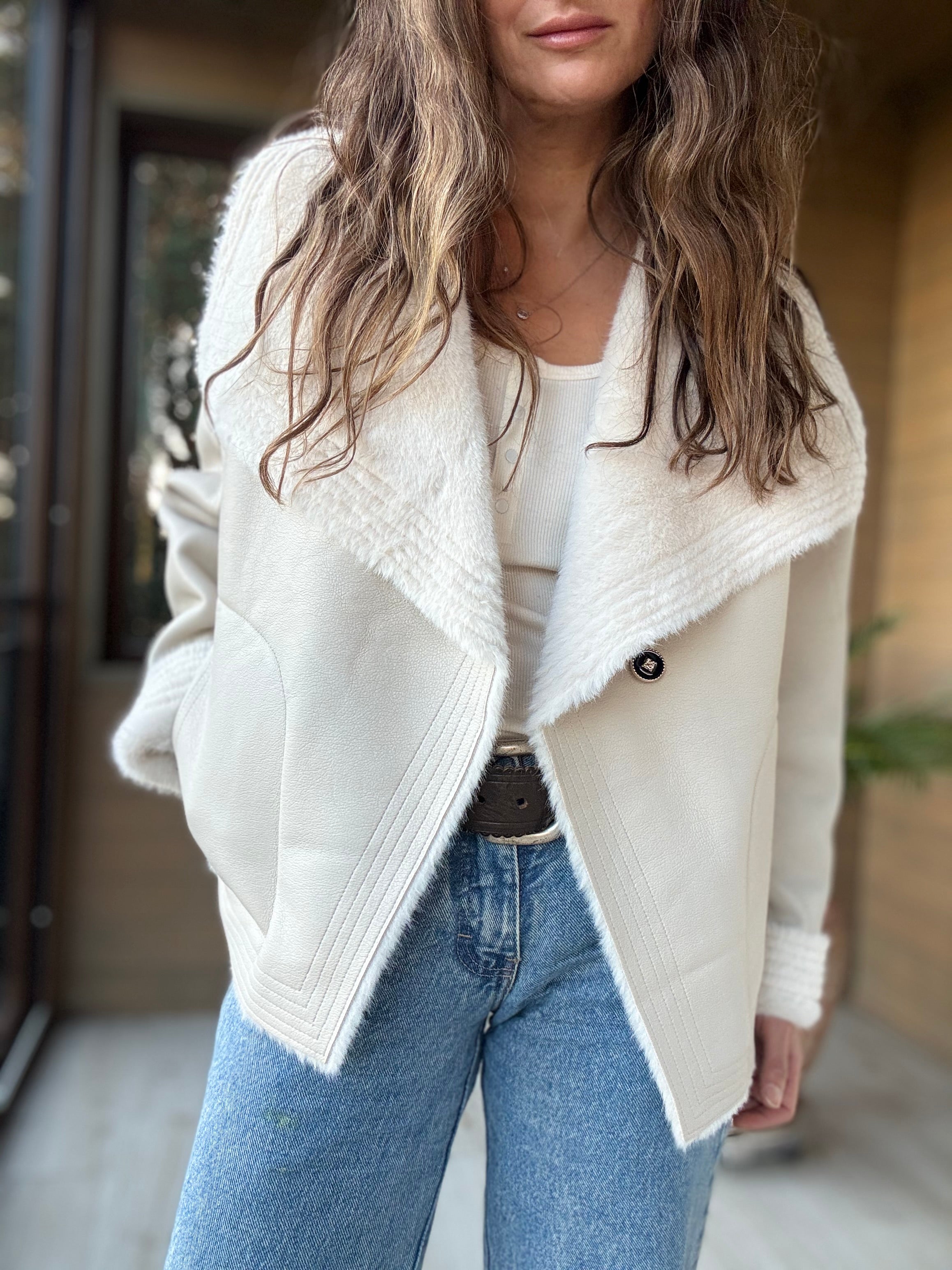 Chaqueta eco cuero piel marfil