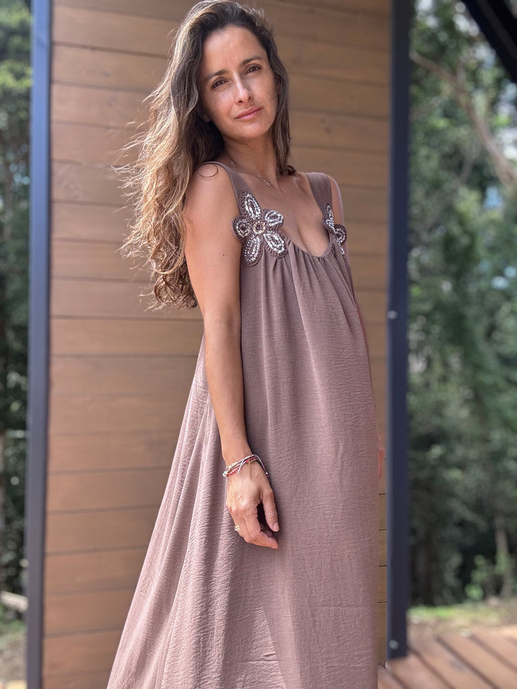 Vestido Flor café