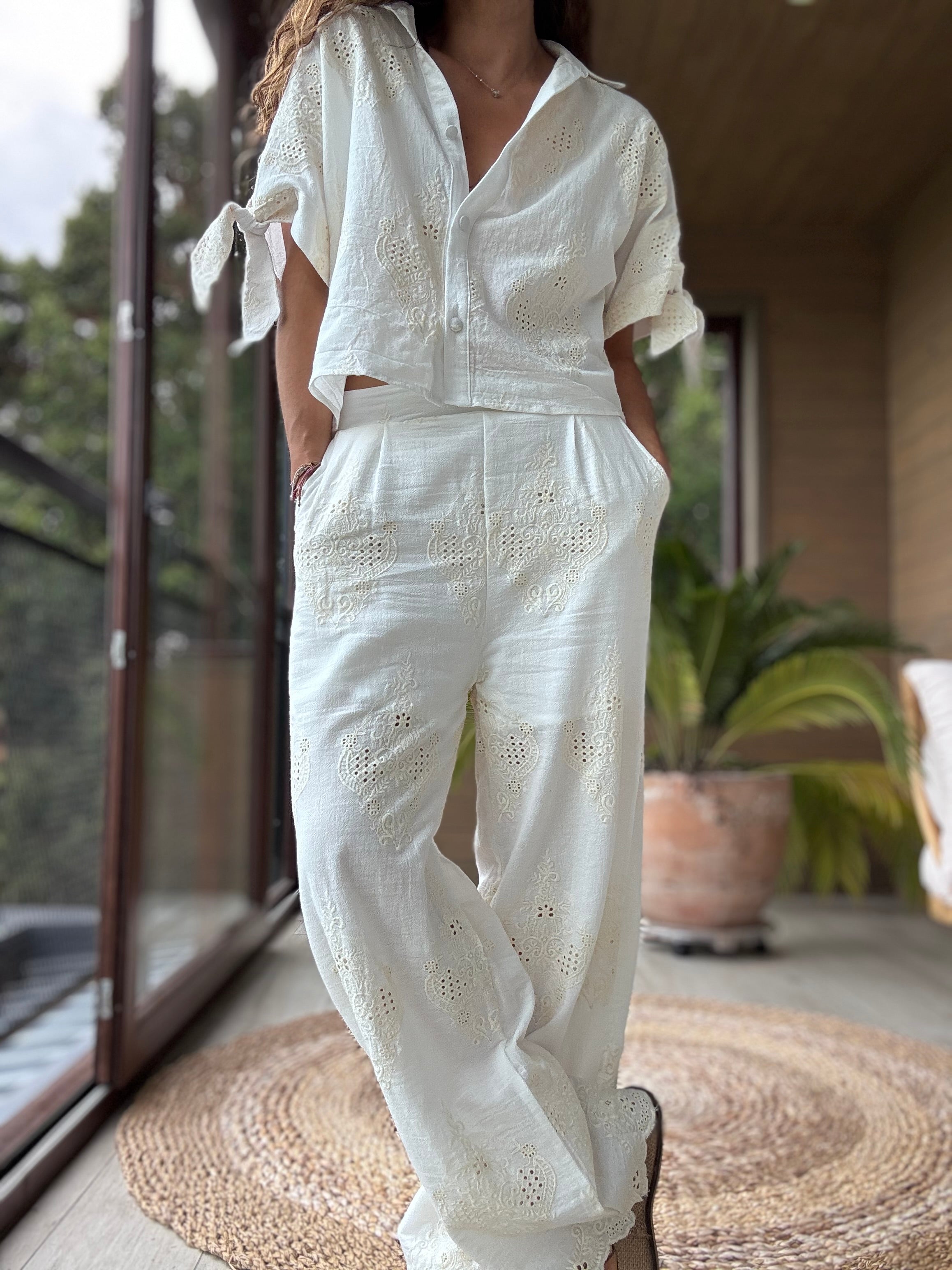 Conjunto bordado blanco