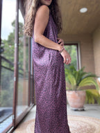 Vestido satén animal print vino