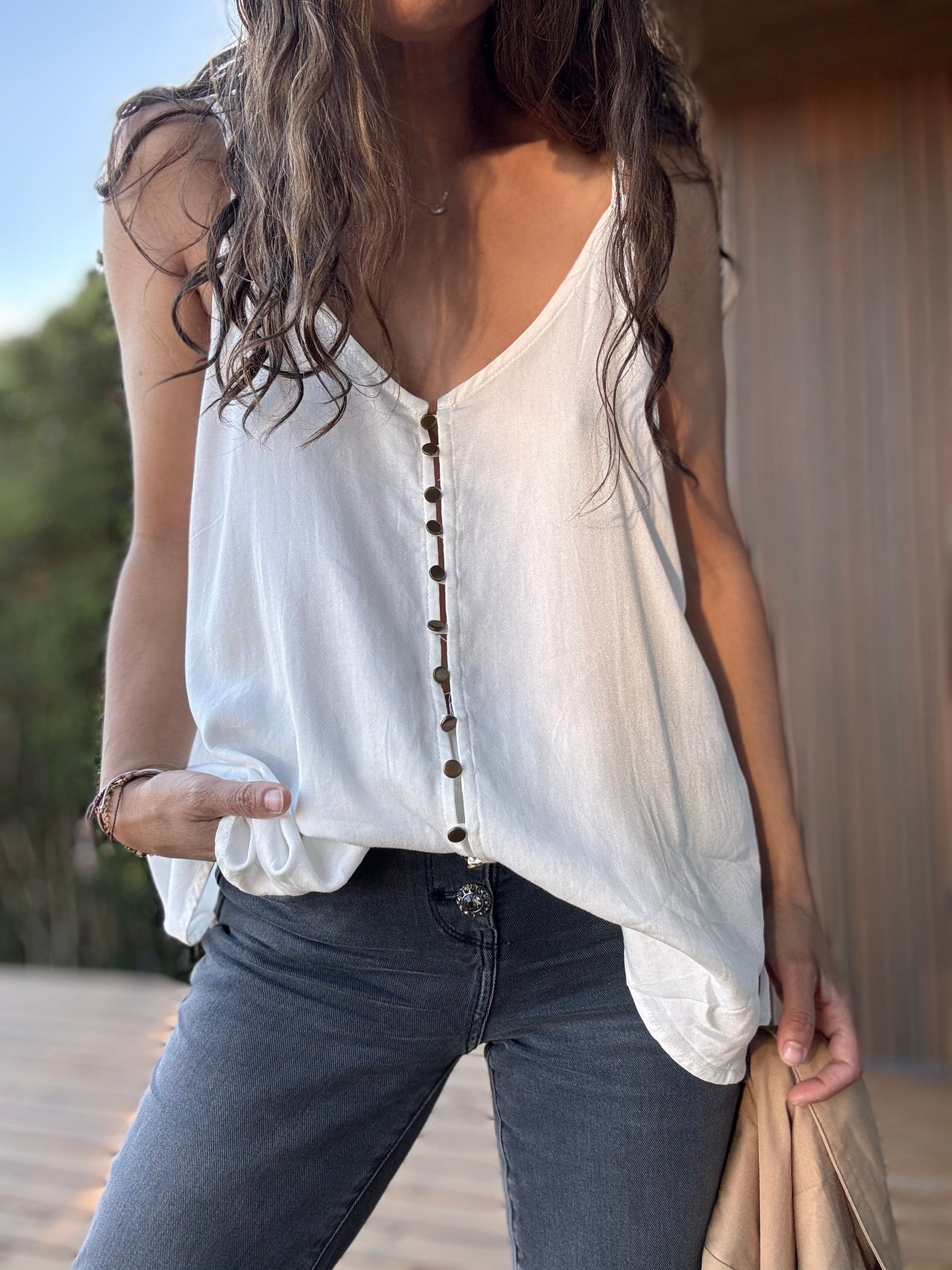 Blusa botones metálicos blanco