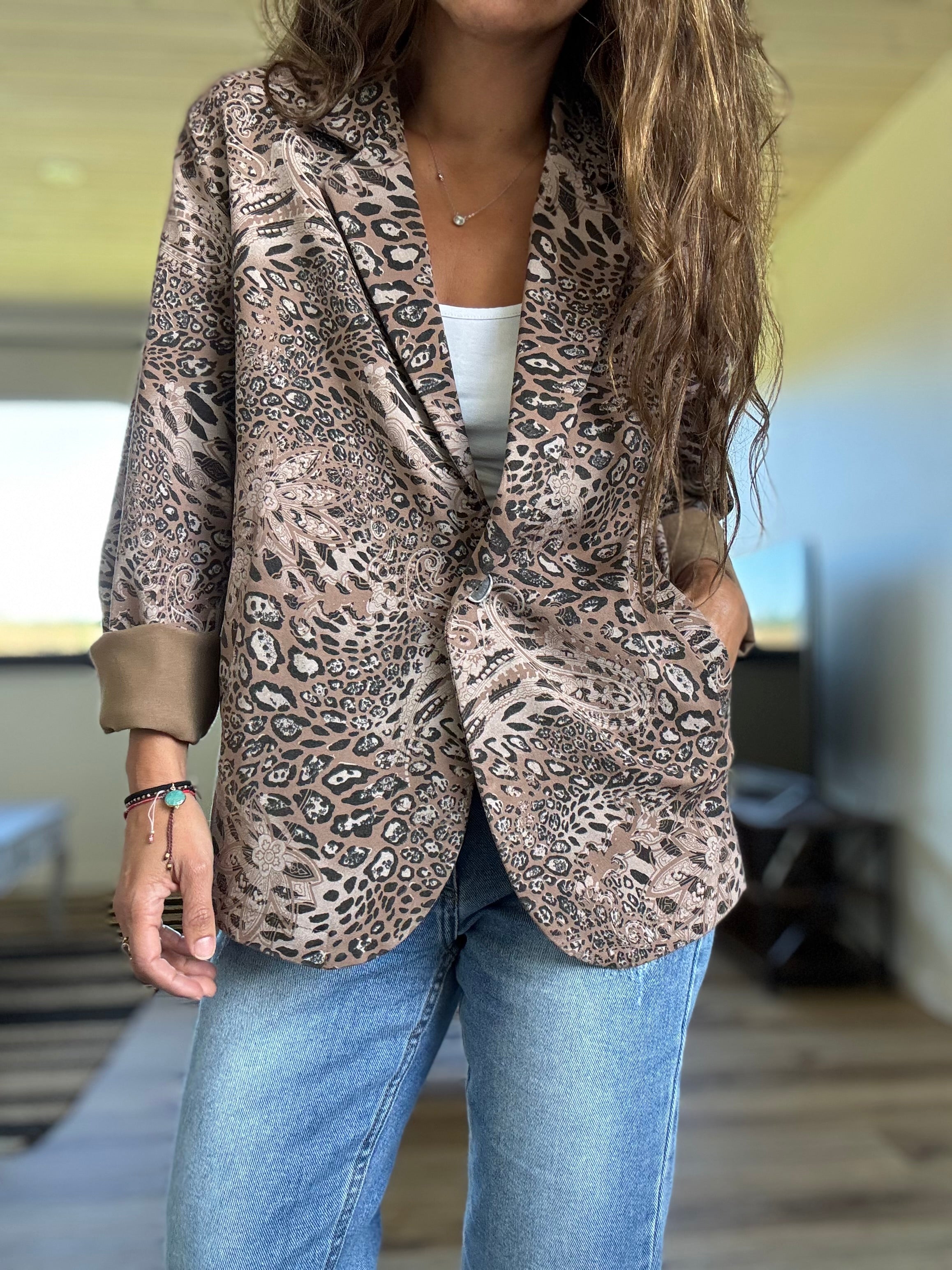 Blazer animal print elasticado