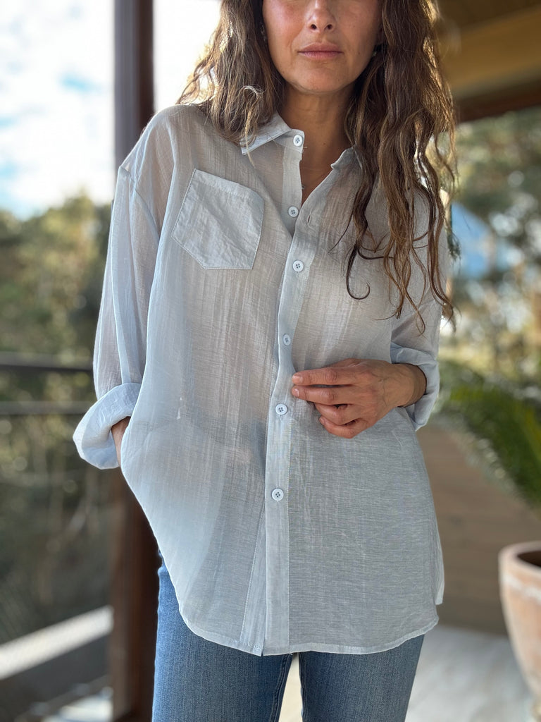 Blusa detalle espalda celeste