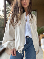 Chaqueta cuello negro