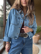 Sobre camisa jeans corta