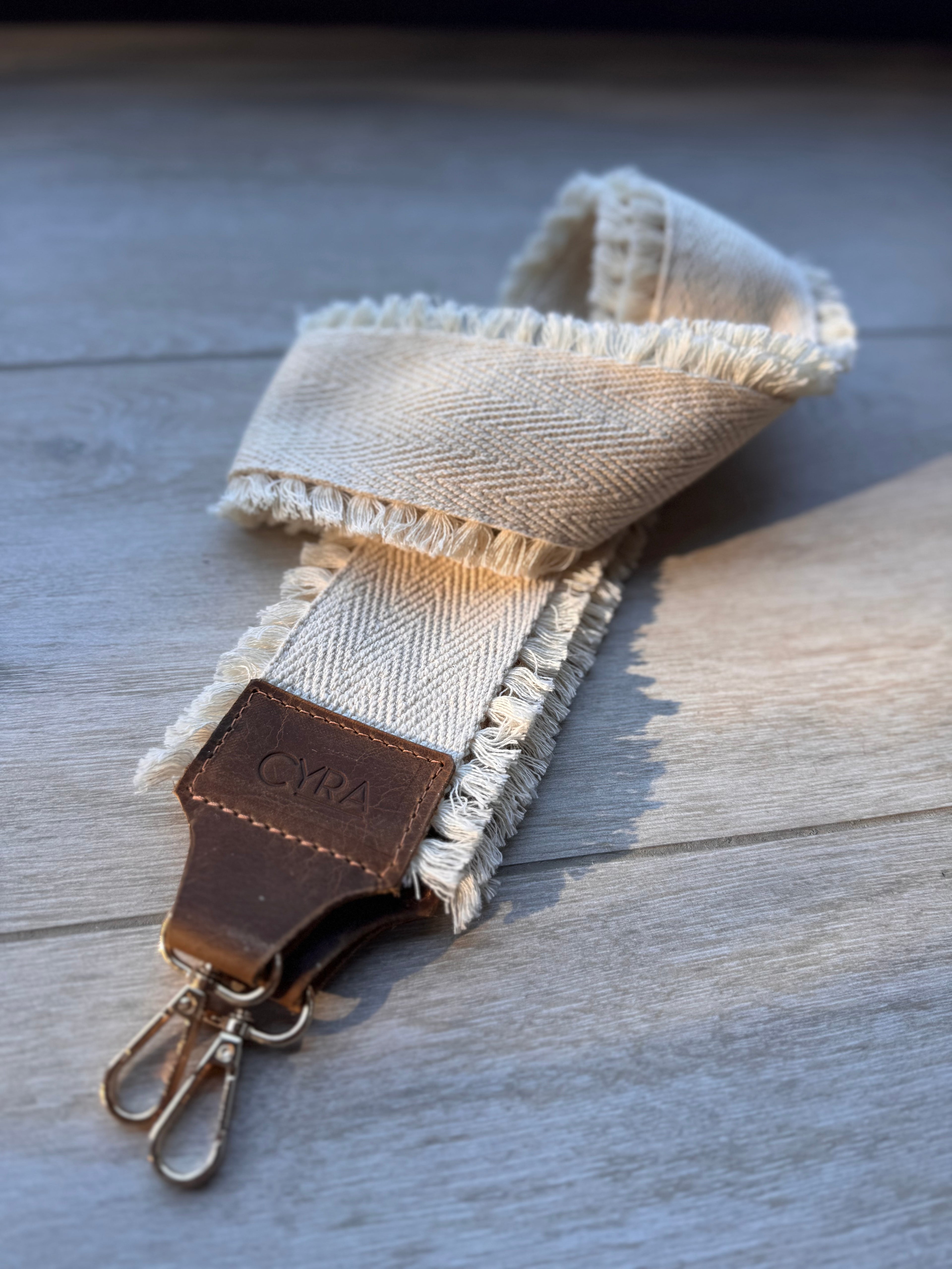Strap flecos crudo