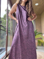 Vestido satén animal print vino