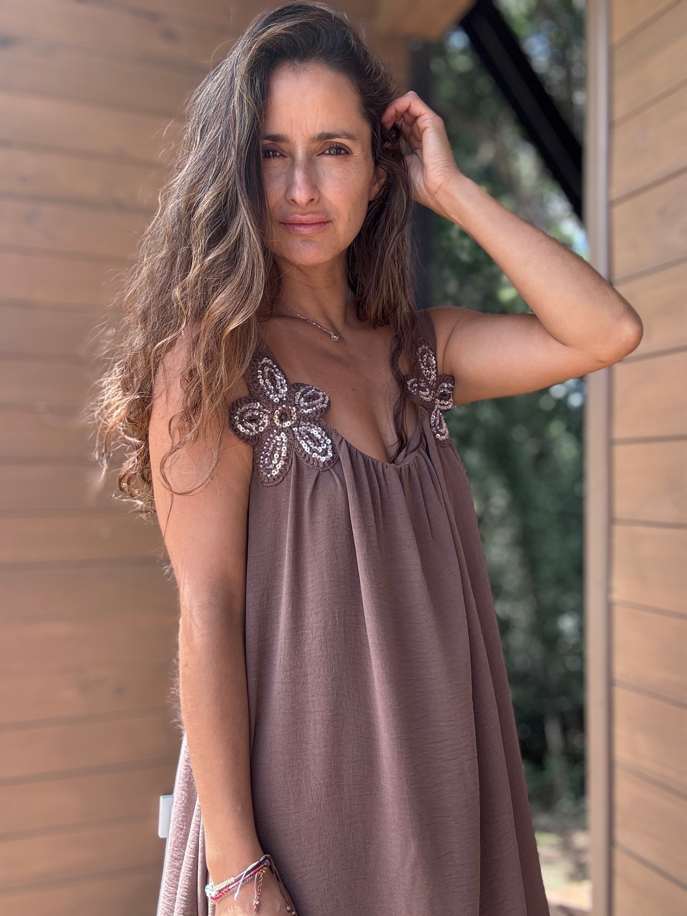 Vestido Flor café