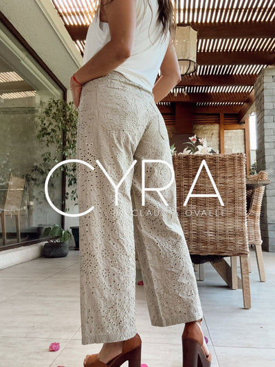 Pantalón broderie verde militar claro