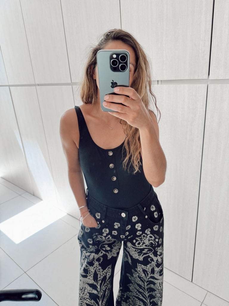 Body botones negro