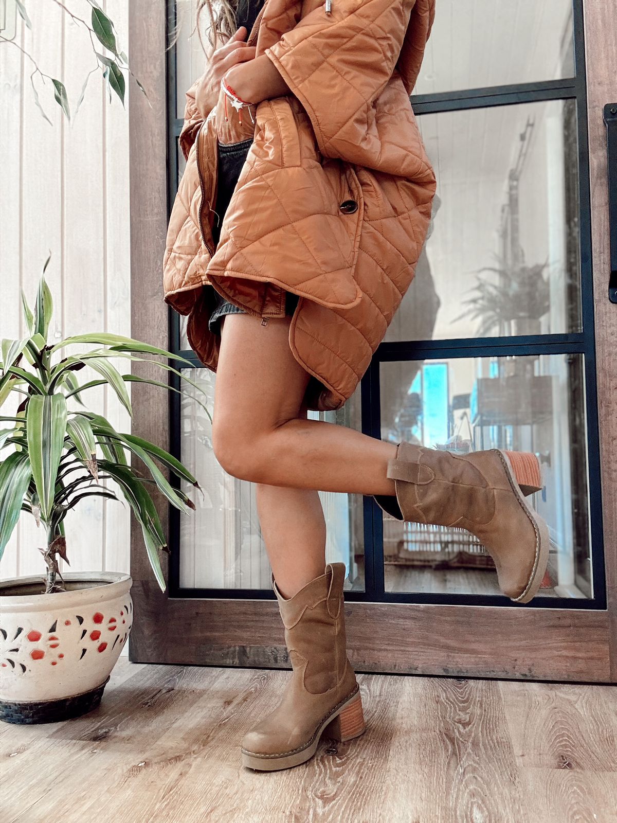 Bota Simona caramelo