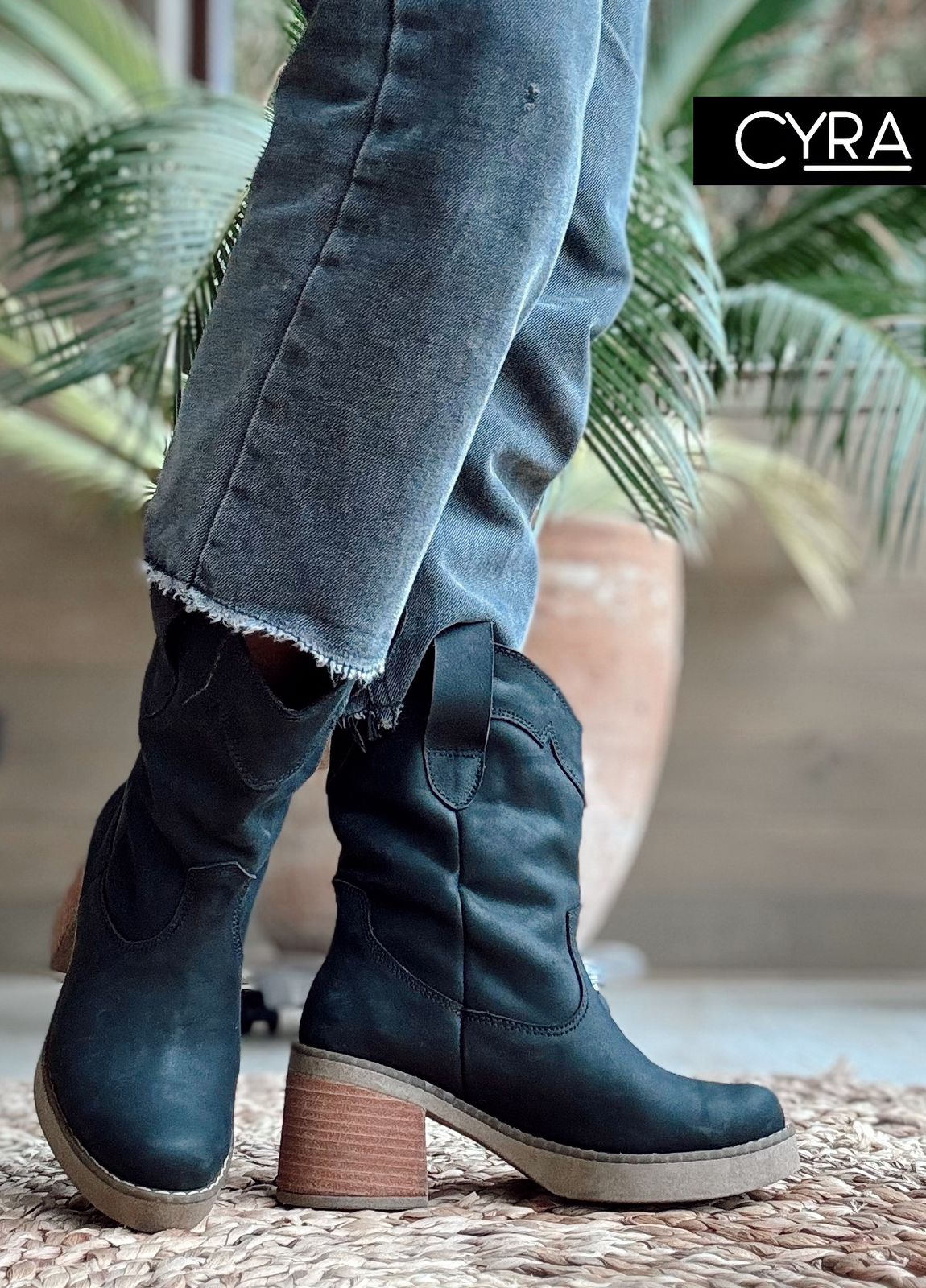 Bota Simona negra