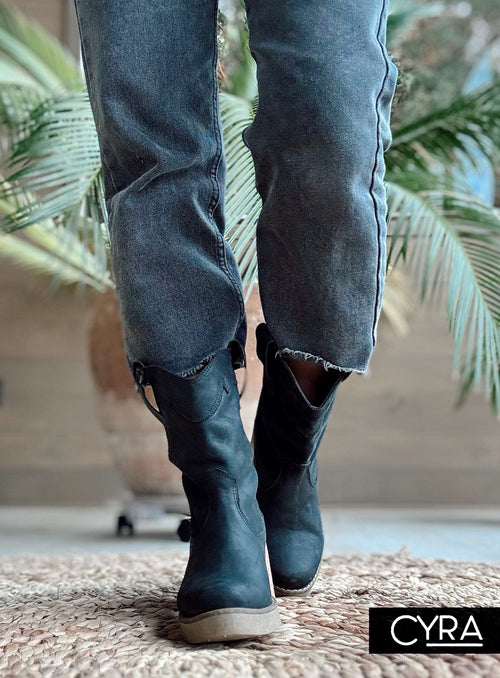 Bota Simona negra