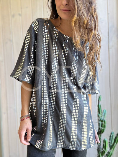 Polera gris brillos (colección exclusiva CYRA)