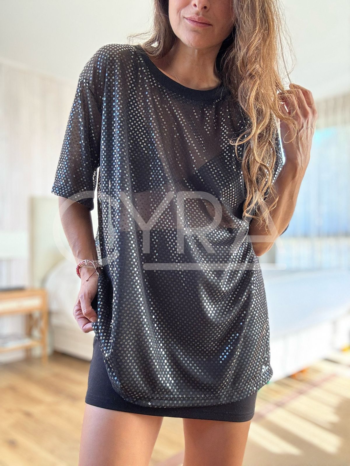 Polera puntos (colección exclusiva CYRA)