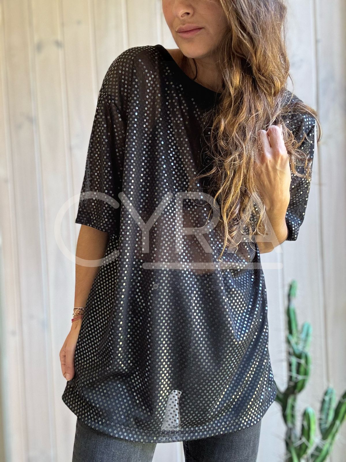 Polera puntos (colección exclusiva CYRA)