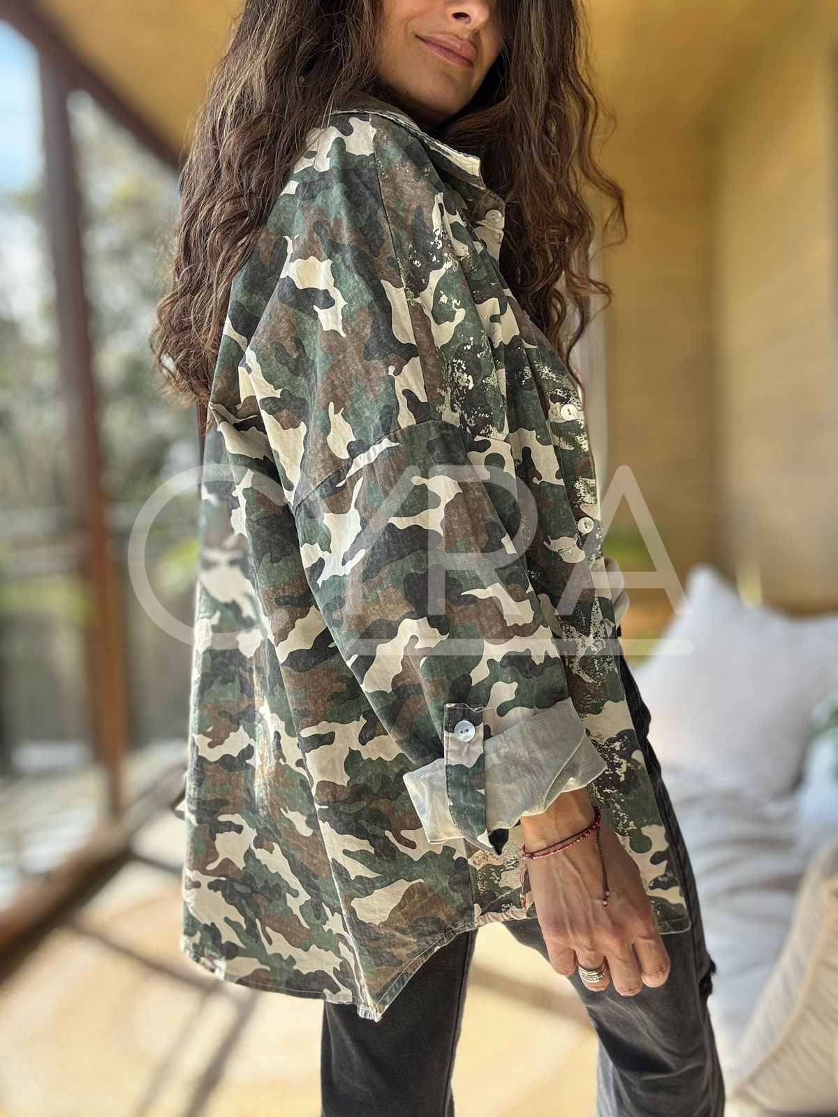 Sobre camisa camuflada