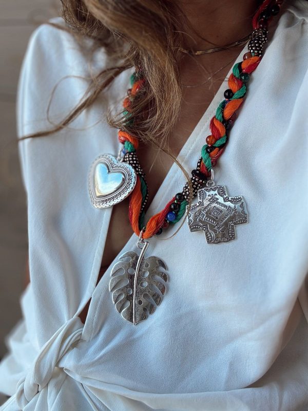 Collar Trilogía 2